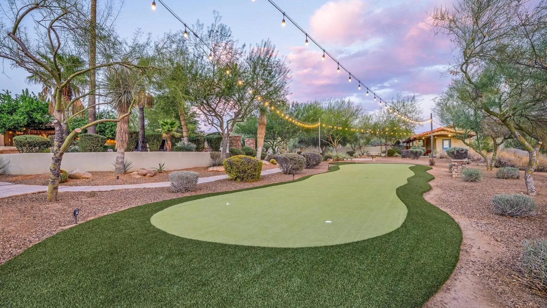 Bocce Court, Heated Pool, Spa, Putting Green, More Scottsdale Villa